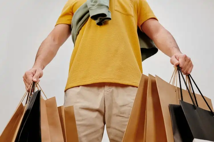 Cliente fortemente fidelizzato, con tanti acquisti tra le mani | QuBox